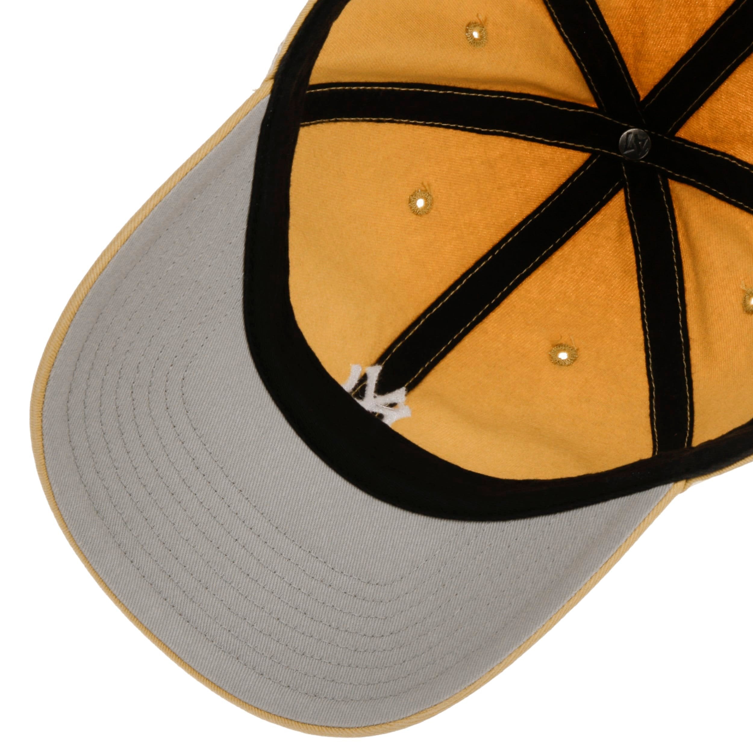 Base Runner Yankees Cap